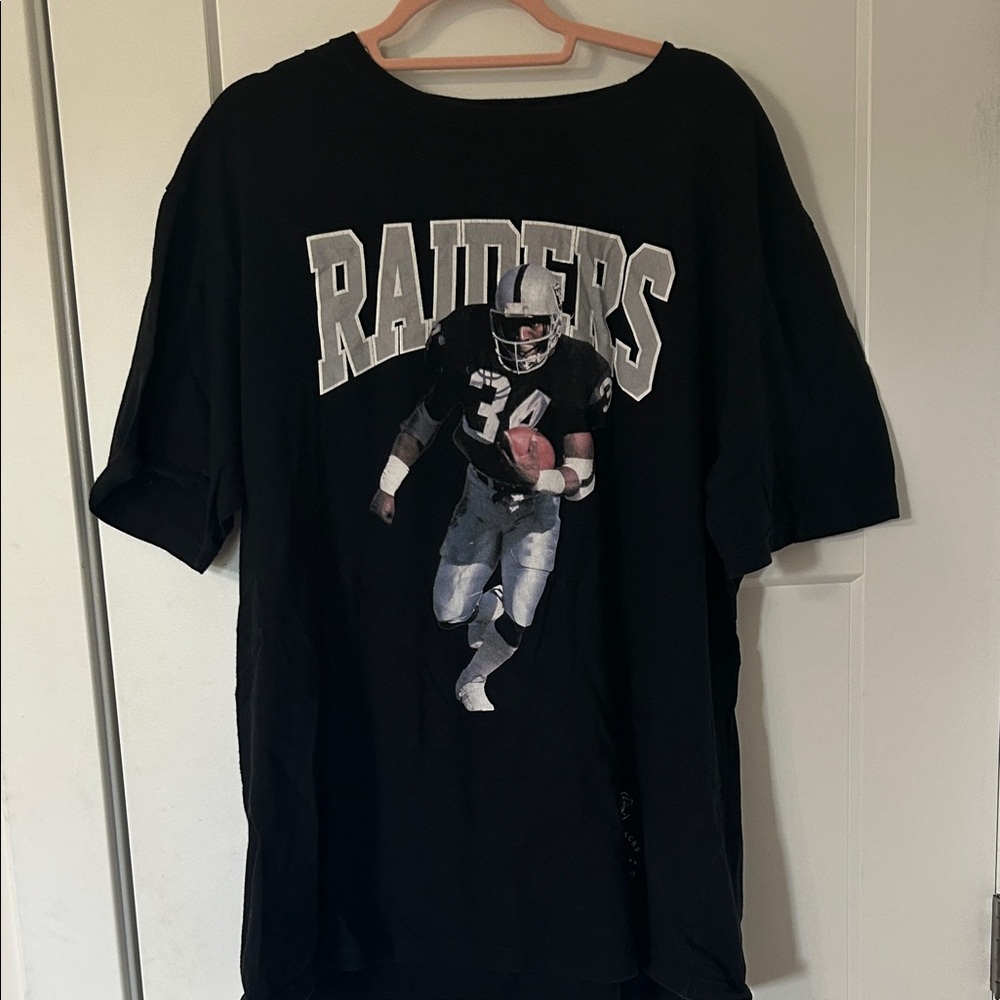 Mitchell & Ness Black Raiders Graphic Tee
